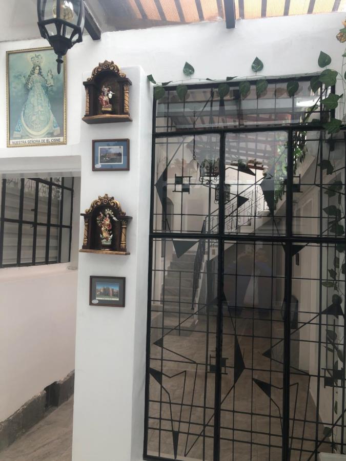 Casa Balthazar Hostel Quito Luaran gambar