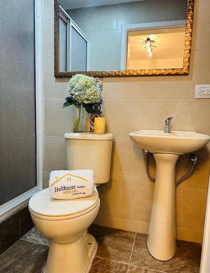 Casa Balthazar Hostel Quito Luaran gambar
